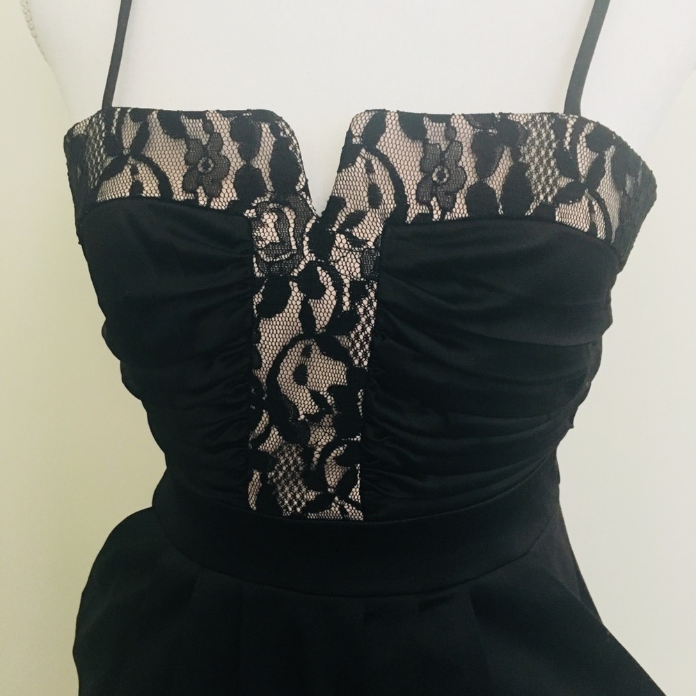 Satin Lace Black Beige Mini Formal Pockets NWOT